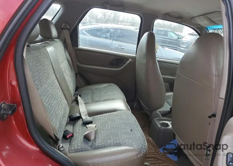 2001 Ford Escape Xls z USA, uszkodzony, nr VIN 1FMYU02161KB14051